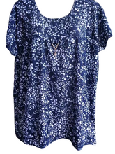 Load image into Gallery viewer, Women's Scoop neck Short Sleeve Loose Fit floral print T-Shirt casual blouses