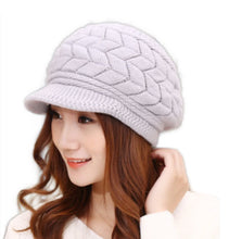 Load image into Gallery viewer, Women's Winter chunky cable Knit Hat fleece lining Ski Caps with Visor