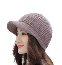 Load image into Gallery viewer, Women's winter visor fleece lining warm hats chunky cable knit ski caps