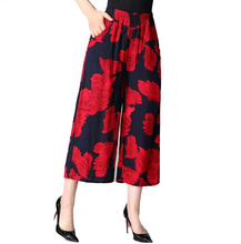 Load image into Gallery viewer, Women‘s Wide Leg Boho Harem floral Yoga Pants