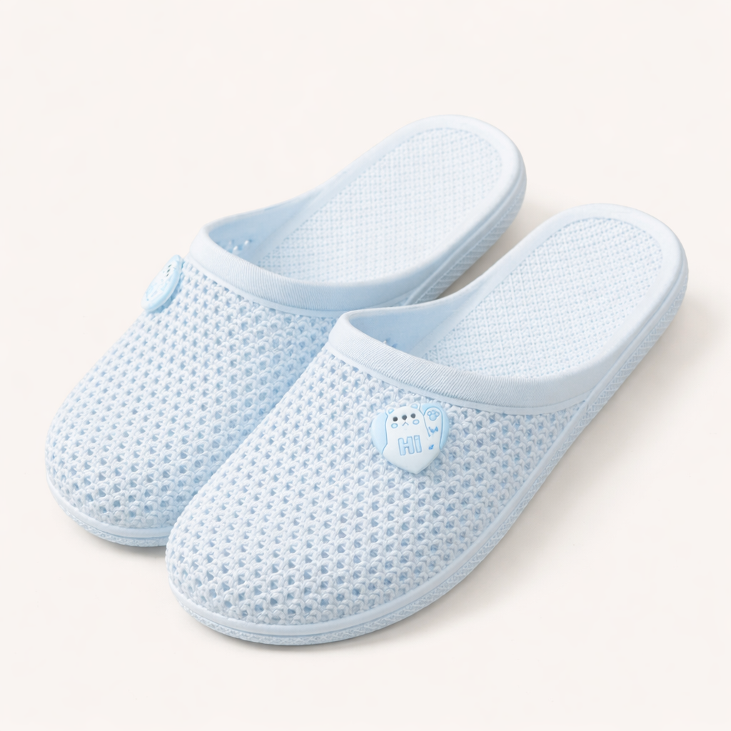Breathable Closed-Toe Mesh Slippers – Soft, Lightweight & Non-Slip Comfort Shoes