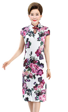 Charger l'image dans la galerie, Robe longue Cheongsam Chines col montant manches courtes femme en coton 
