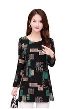 Load image into Gallery viewer, Crewneck long sleeve floral print pattern split hem blouses with pockets slim fit tops
