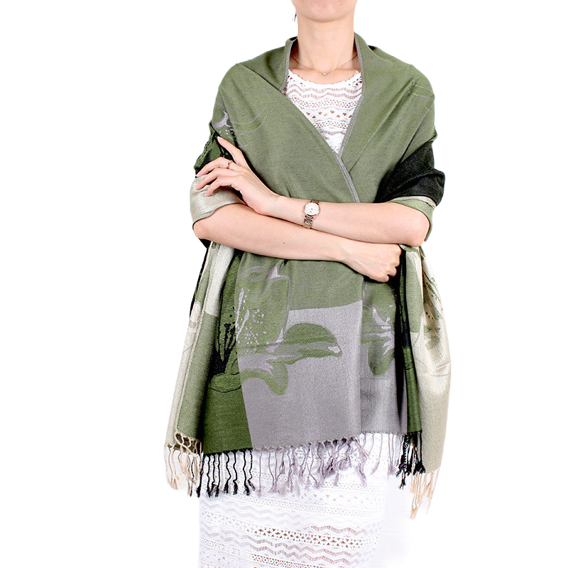 Soft Cotton Floral Scarf with Tassels – Lightweight & Comfortable Everyday Wrap
