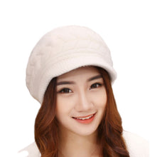 Load image into Gallery viewer, Women's  Winter  chunky cable Knit Hat  fleece lining Ski Caps with Visor
