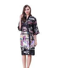 Load image into Gallery viewer, Women's medium Japanese beauty  pattern kimono floral Printed  robe Nightgown
