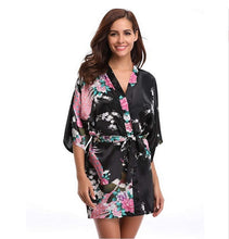 Charger l'image dans la galerie, Robe courte Kimono pour femme avec motif de paon et de fleurs Chemise de nuit Kimono imprimée 
