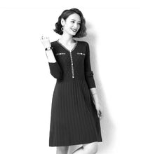 Charger l'image dans la galerie, Robes chaudes en tricot torsadé à col en V et à manches longues pour femmes 
