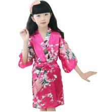 Charger l'image dans la galerie, Pyjama chemise de nuit soyeuse kimono en satin paon pour enfant Premium peignoir de douche 
