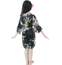 Charger l'image dans la galerie, Pyjama chemise de nuit soyeuse kimono en satin paon pour enfant Premium peignoir de douche 
