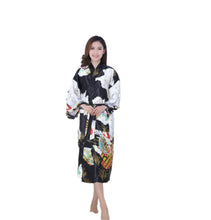 Load image into Gallery viewer, Women's  Robe with traditional painting of the figures of Japanese ladies Blossoms Printed Kimono Nightgown
